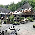 Charming Whistler In The Heart Of 샬레 더뷔