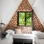Chalet Charming Whistler In The Heart Of