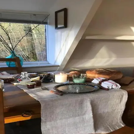 شاليه Charming Whistler In The Heart Of