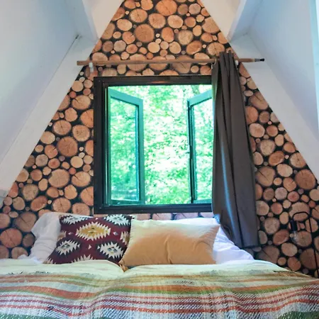 Charming Whistler In The Heart Of Chalet Durbuy